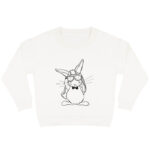 Offwhite sweater voor kinderen met diep zwarte print van stoer konijn Guus met een pilotenmuts en -bril.